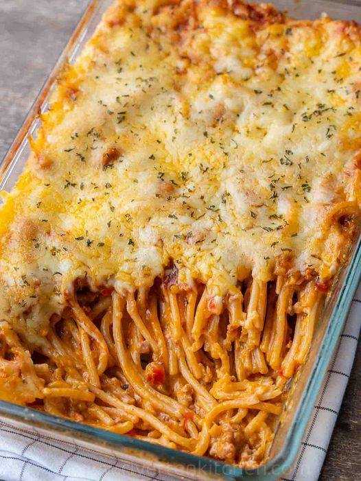 MILLION DOLLAR SPAGHETTI CASSEROLE