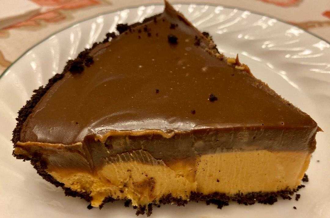 No Bake Cream Cheese Peanut Butter Pie