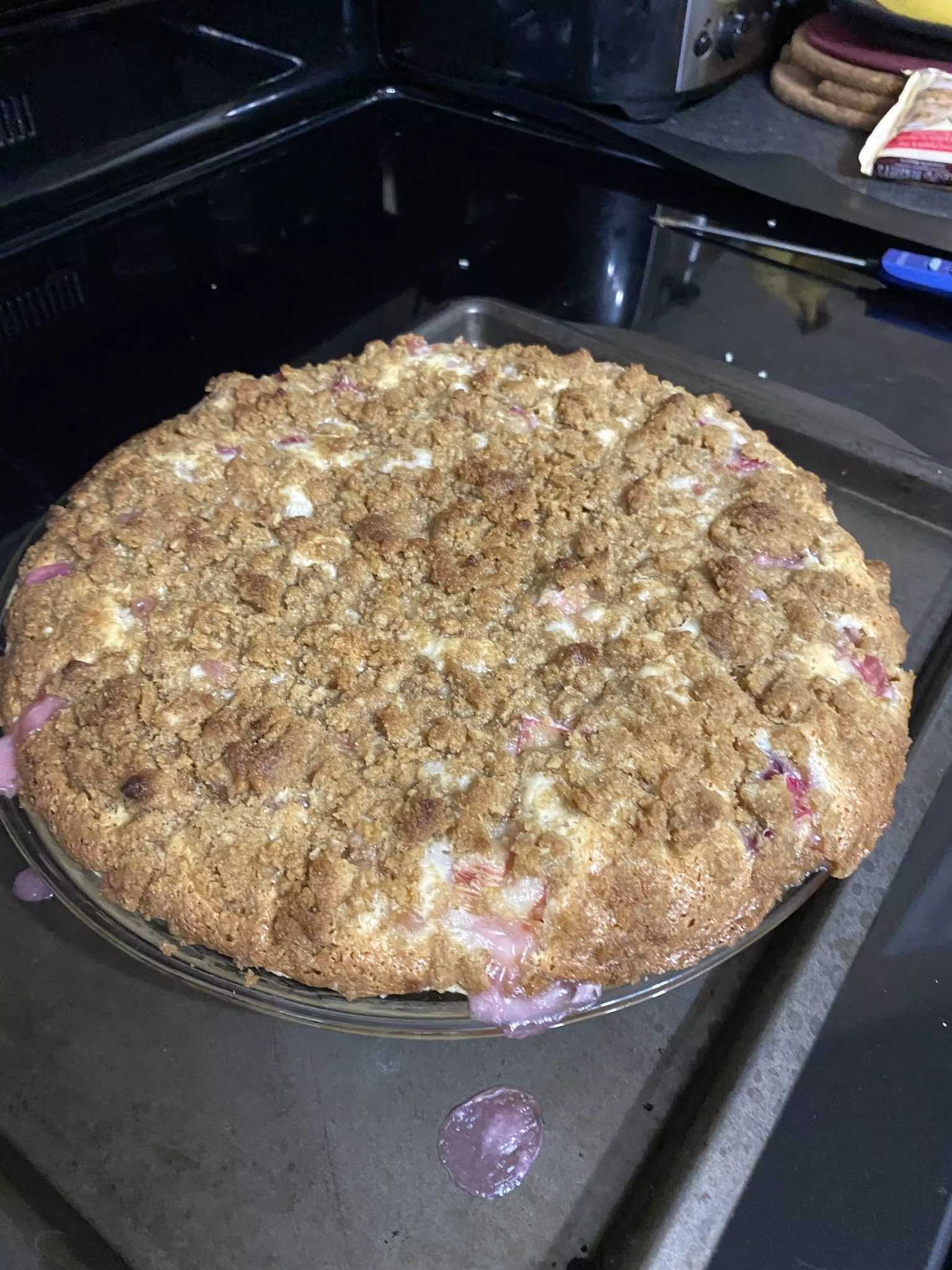 Rhubarb Sour Cream Pie