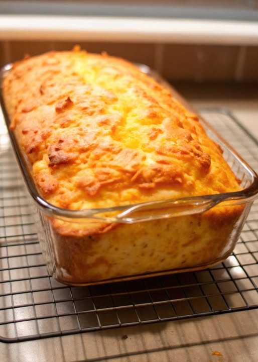 CHEDDAR CHEESE QUICK BREAD