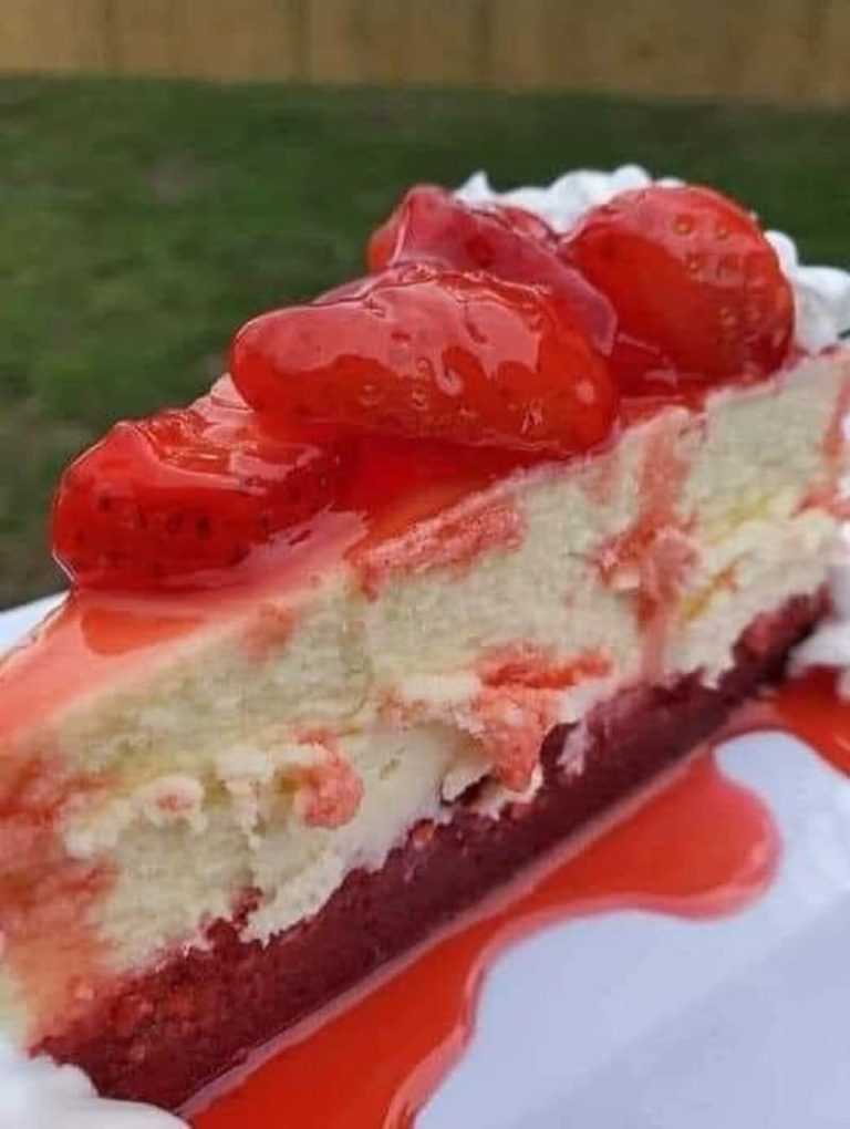 STRAWBERRY CHEESECAKE