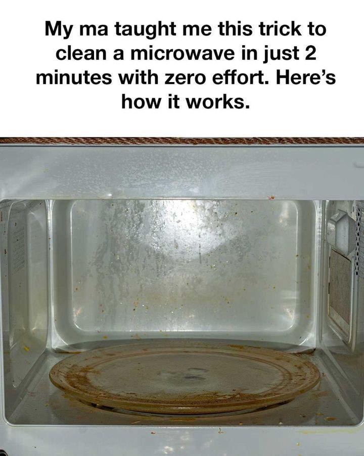 Quick and Easy Microwave Cleaning: Spotless in Just 2 Minutes!