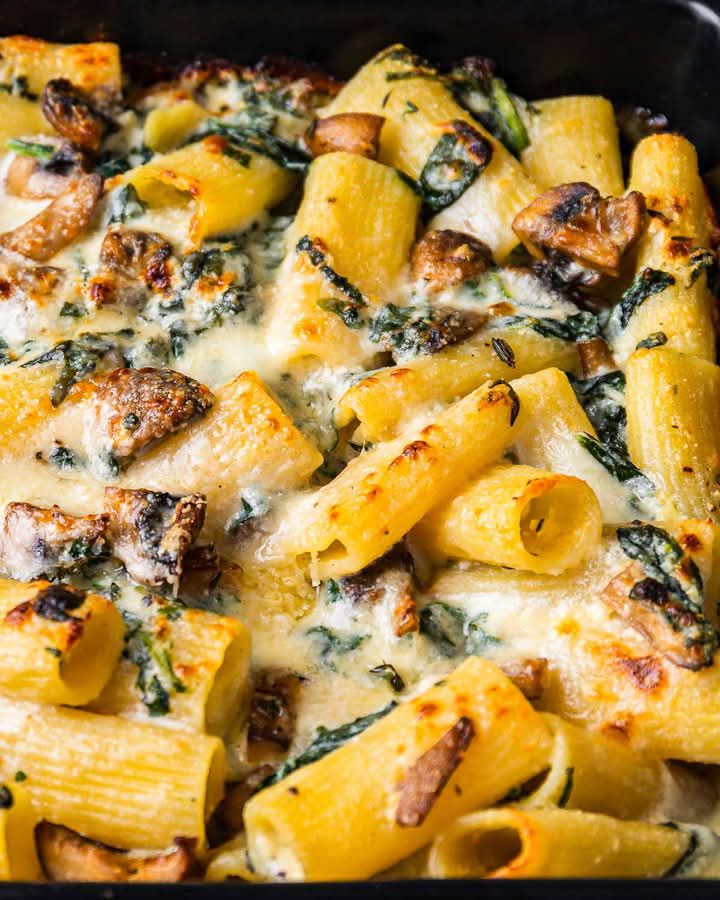 Creamy Roasted Mushroom Baked Pasta