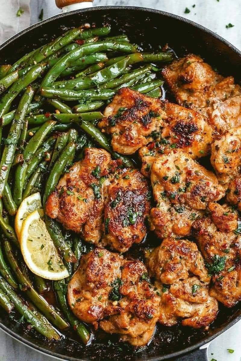 Lemon Garlic Butter Chicken and Green Beans Skillet