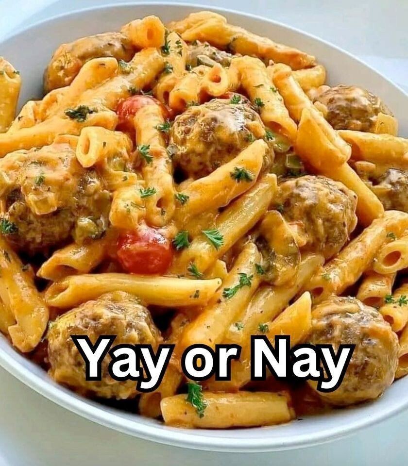 Penne pasta with meat balls