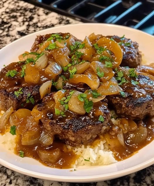 CLASSIC SKILLET SALISBURY STEAK
