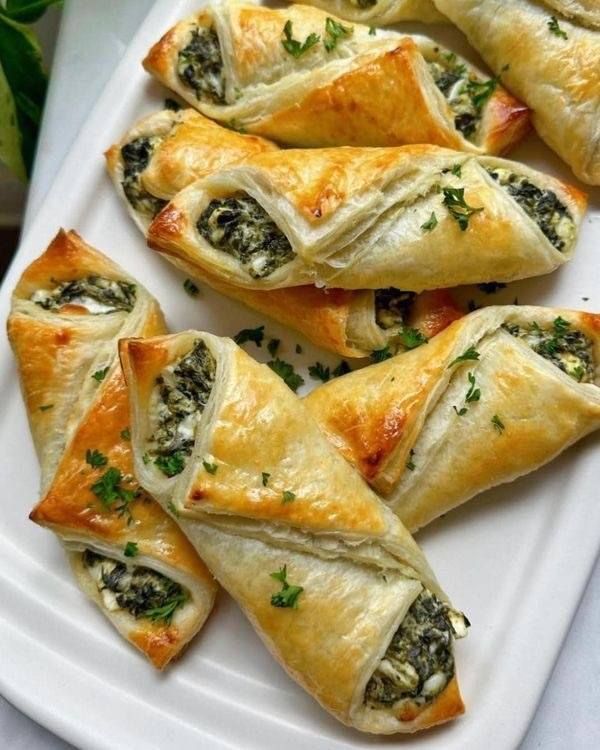 Spanakopita Recipe (Greek Spinach Pie)