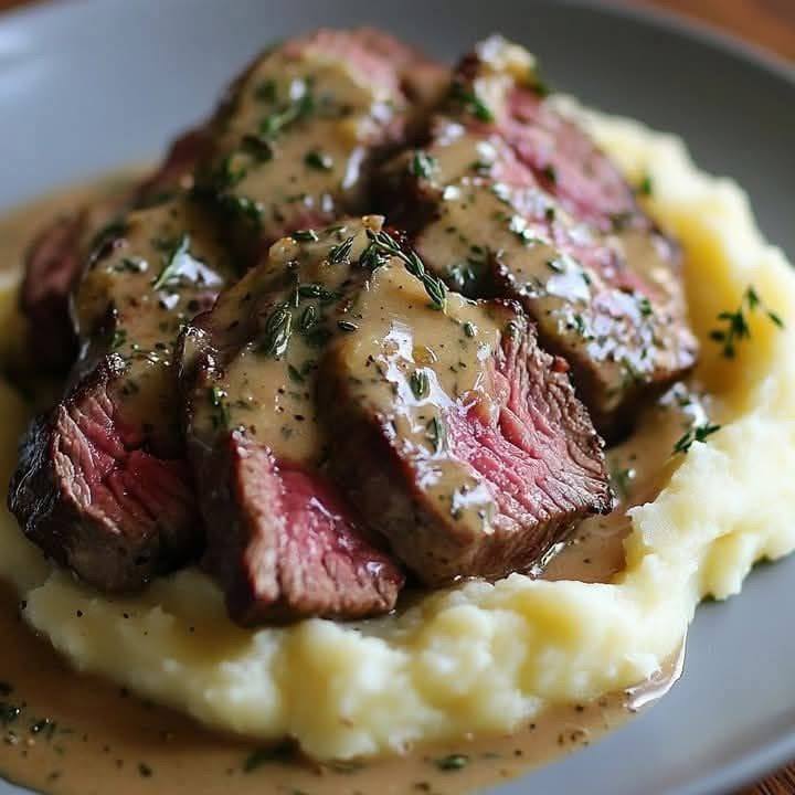 Steak with Creamy Thyme Sauce Recipe