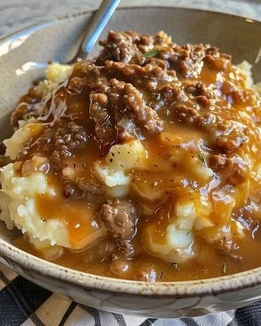 Recipe for Beef and Gravy with Mashed Potatoes