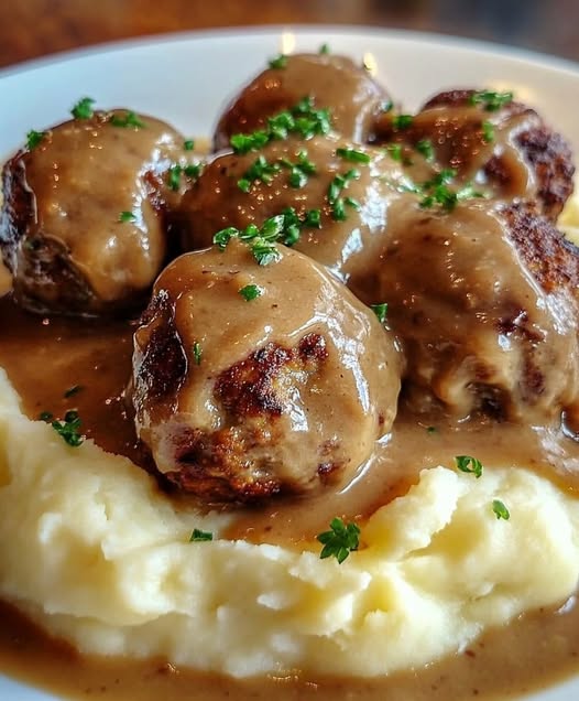 homemade Meatballs with Creamy Mashed Potatoes!homemade Meatballs with Creamy Mashed Potatoes
