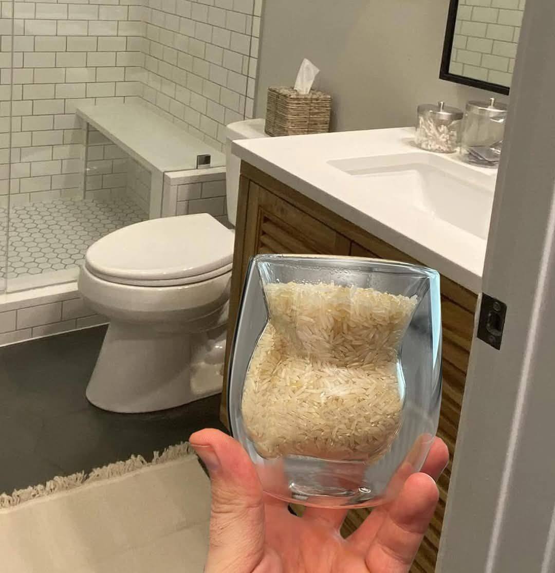 How to Keep Your Bathroom Fresh and Dry: The Simple Rice Trick