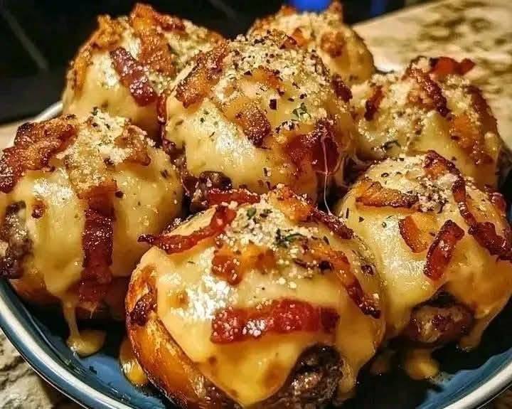 Garlic Parmesan Bacon Cheeseburger Bombs
