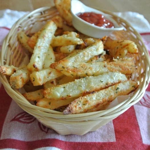 Baked Garlic Parmesan Fries – Crispy, Savory & Irresistible